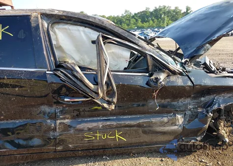 2017 Infiniti Q50 2.0T Base z USA, uszkodzony, nr VIN JN1CV7AR8HM681746